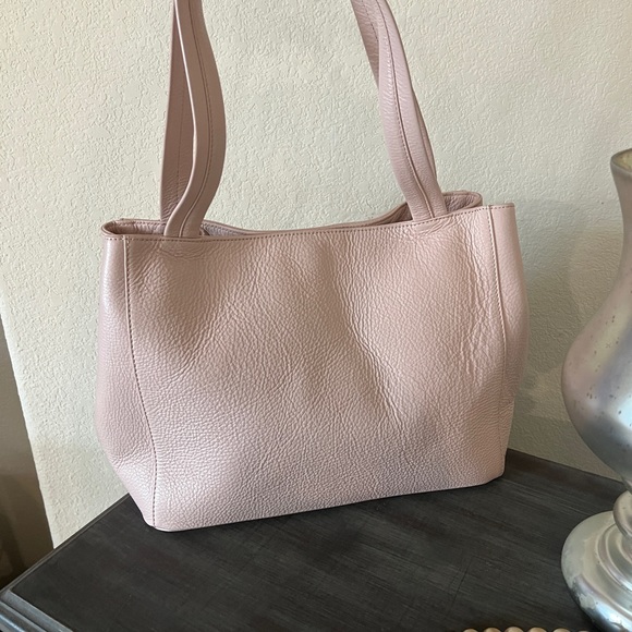 Gorgeous Valentino Purse ❤️ - Picture 3 of 7